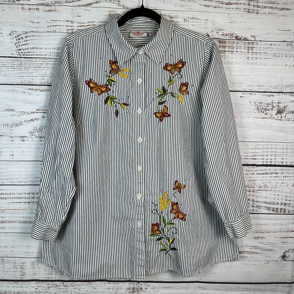Quacker Factory Gray White Button Up Top Embroidered Flower Butterfly Womens L